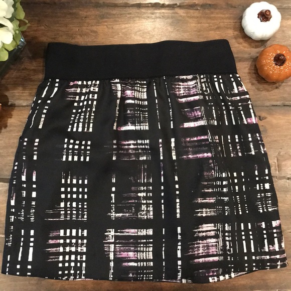 Banana Republic Skirt! 💜 - Picture 5 of 7